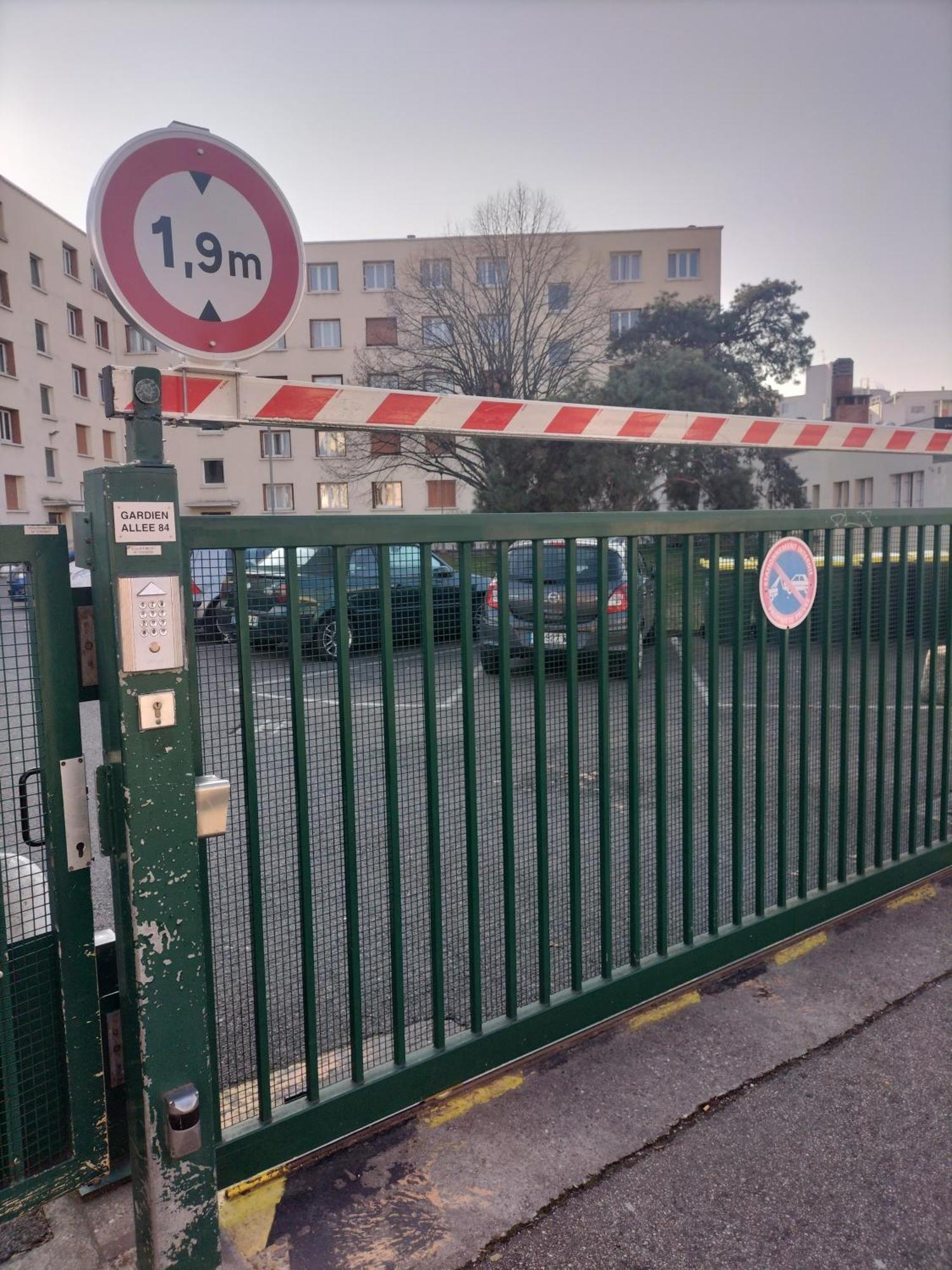 Jolie Appartement Proche Tramway Венисьё Экстерьер фото